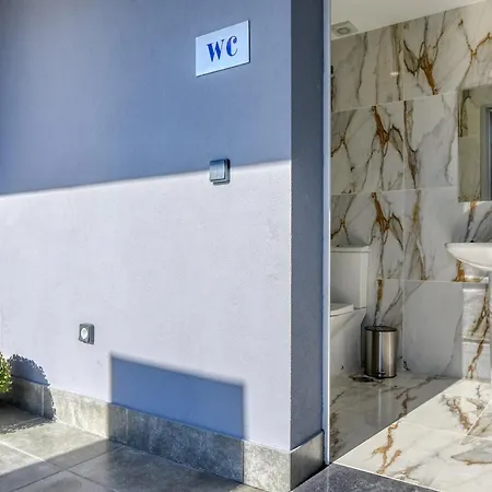 Bse15 3g, A In Madeira *